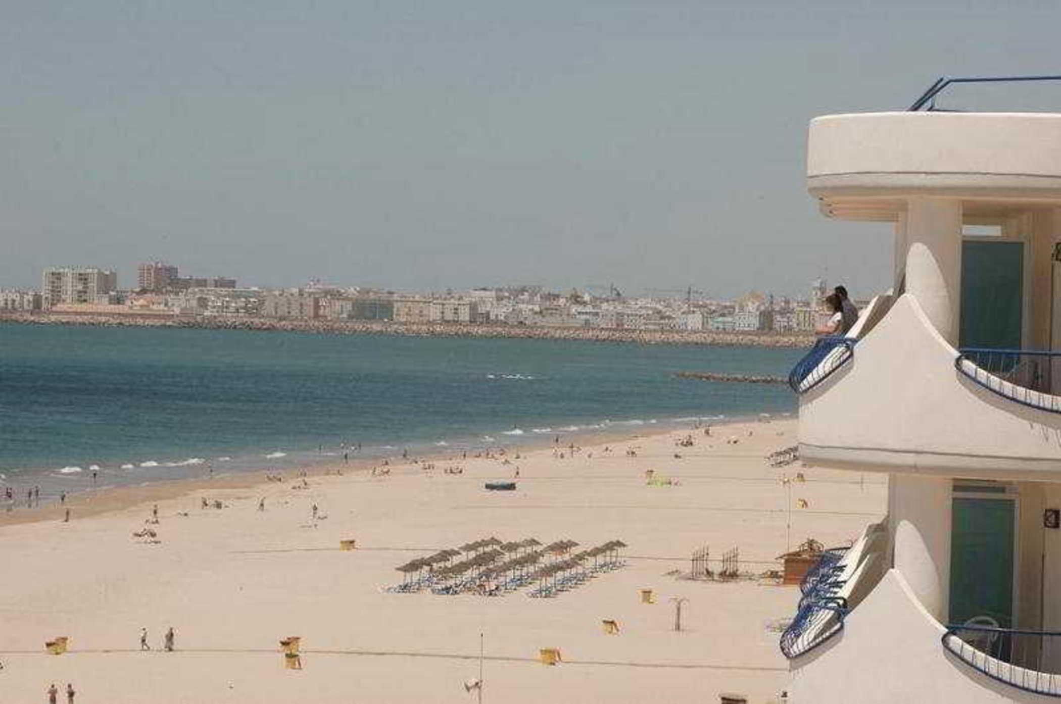 Hotel Playa Victoria Cádiz Exterior photo